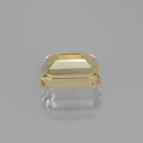 1.63カラットの天然イエローゴールデンベリル（8.1×5.8 mm・エメラルドカット）