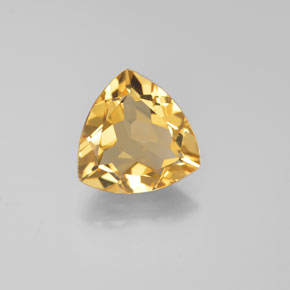 2.61カラットの天然イエローゴールデンベリル（10.1×10 mm・トリリアント）