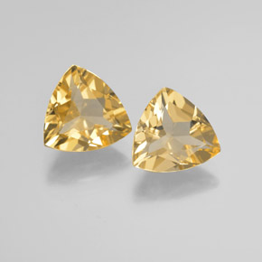カラットの天然イエローゴールデンベリル（8.3×8.1 mm・トリリアント）
