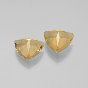 カラットの天然イエローゴールデンベリル（8.3×8.1 mm・トリリアント）