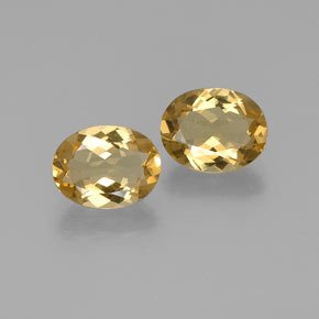 カラットの天然イエローゴールデンベリル（10.2×8.1 mm・オーバルカット）