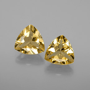 カラットの天然イエローゴールデンベリル（8.3×8.1 mm・トリリアント）