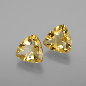 カラットの天然イエローゴールデンベリル（8.3×8.1 mm・トリリアント）