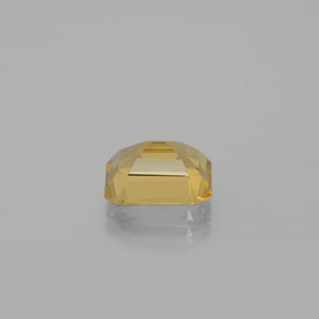 2.24カラットの天然イエローゴールデンベリル（9×7.1 mm・エメラルドカット）