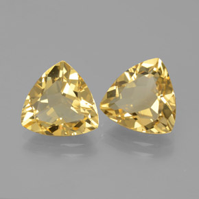 カラットの天然イエローゴールデンベリル（10.2×10 mm・トリリアント）