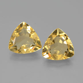 カラットの天然イエローゴールデンベリル（10.1×10 mm・トリリアント）