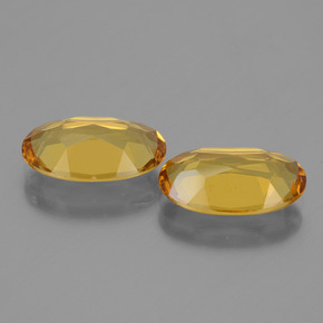 カラットの天然ゴールデンイエローゴールデンベリル（12.2×7.1 mm・オーバルカット）