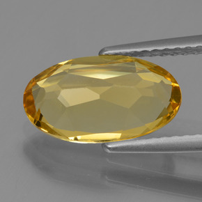 2.25カラットの天然ゴールデンゴールデンベリル（12.3×7.1 mm・オーバルカット）