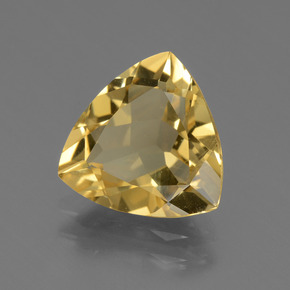 2.67カラットの天然ゴールデンイエローゴールデンベリル（10.2×10.2 mm・トリリアント）
