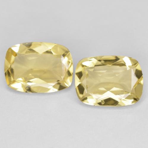 2.79カラットの天然ライトイエローゴールデンベリル（8.8×6.6 mm・クッションカット）
