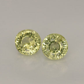 カラットの天然ライムグリーングロッシュラーガーネット（4.51 mm・ラウンドカット）