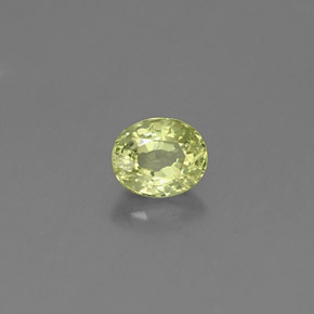 0.52カラットの天然ライムグリーングロッシュラーガーネット（5.1×4.3 mm・オーバルカット）