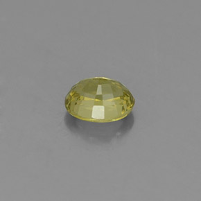 0.47カラットの天然ライムグリーングロッシュラーガーネット（4.9×4 mm・オーバルカット）