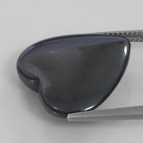 22.68カラットの天然ブラック＆グレーヘマタイト、ハート型、オペーク