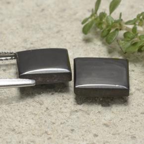 6.62カラットの天然ブラック＆グレーヘマタイト（8.7×8.5 mm・四角）