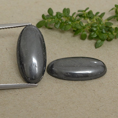 自然派の商品を探す 18.02ct ブラックグレー ヘマタイト 宝石, オーバルカット, ブラジル からGemSelectで. 在庫あり、世界各国へ発送!