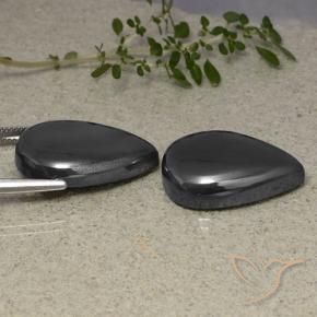 Shop natural 72.67ct ブラックグレー ヘマタイト gems, 洋梨の形, from ブラジル at GemSelect. In stock, global shipping!