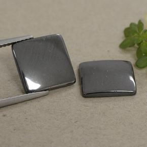 9.80カラットの天然ブラック＆グレーヘマタイト（11.1×11 mm・四角）