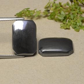 17.78カラットの天然ブラック＆グレーヘマタイト（15.3×10.7 mm・エメラルドカット）