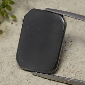 16.50カラットの天然ブラック＆グレーヘマタイト、エメラルドカット、オペーク