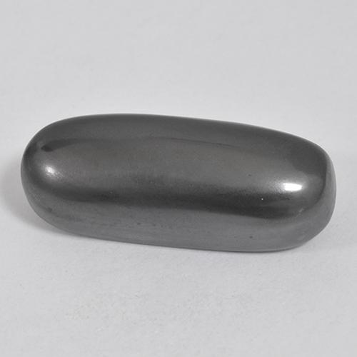 18.47カラットの天然ブラック＆グレーヘマタイト（20.8×8.6 mm・クッションカット）