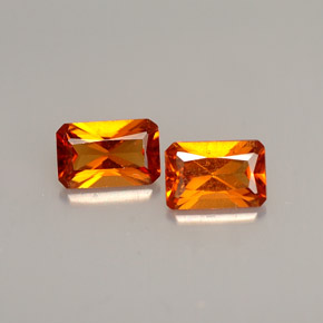 カラットの天然オレンジヘソナイトガーネット（6.1×4 mm・エメラルドカット）