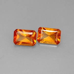 カラットの天然オレンジヘソナイトガーネット（6.1×4.2 mm・エメラルドカット）