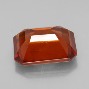 6.53カラットの天然シナモンオレンジヘソナイトガーネット（12.2×9.6 mm・エメラルドカット）