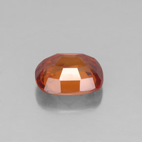 1.84カラットの天然シナモンオレンジヘソナイトガーネット（7.9×6.6 mm・クッションカット）