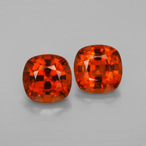 カラットの天然シナモンオレンジヘソナイトガーネット（7.1×7 mm・クッションカット）