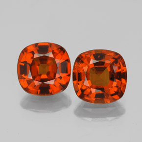 カラットの天然シナモンオレンジヘソナイトガーネット（7.2×7.2 mm・クッションカット）