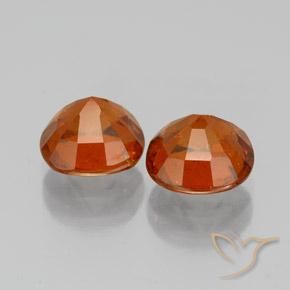Shop natural 3.17ct アンバーオレンジ ヘソナイトガーネット gems, クッション, from スリランカ at GemSelect. In stock, global shipping!