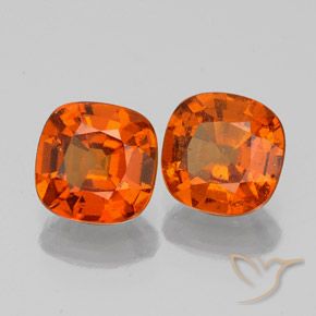 Shop natural 2.12ct ファイアオレンジ ヘソナイトガーネット gems, クッション, from スリランカ at GemSelect. In stock, global shipping!