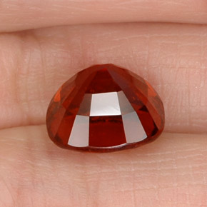 5.35カラットの天然シナモンオレンジヘソナイトガーネット（9.7×9.7 mm・クッションカット）