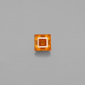 0.31カラットの天然オレンジヘソナイトガーネット（3.4×3.4 mm・四角）