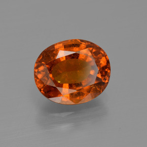 2.68カラットの天然シナモンオレンジヘソナイトガーネット（9.2×7.6 mm・オーバルカット）