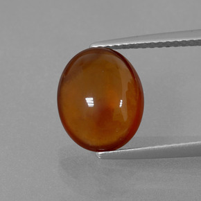 4.85カラットの天然シナモンオレンジヘソナイトガーネット（11.2×9.3 mm・オーバルカット）