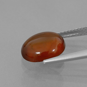 4.85カラットの天然シナモンオレンジヘソナイトガーネット（11.2×9.3 mm・オーバルカット）
