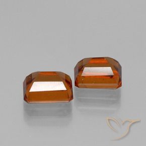 Shop natural 2.92ct 赤みがかったオレンジ ヘソナイトガーネット gems, 八角形 / エメラルドカット, from マダガスカル at GemSelect. In stock, global shipping!