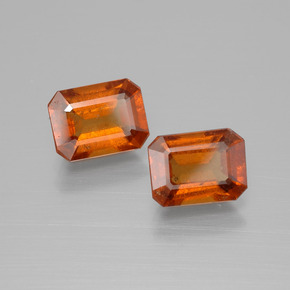カラットの天然シナモンオレンジヘソナイトガーネット（7.9×6 mm・エメラルドカット）