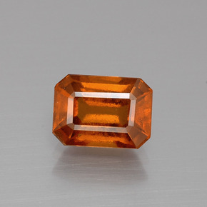 1.83カラットの天然シナモンオレンジヘソナイトガーネット（8×5.8 mm・エメラルドカット）