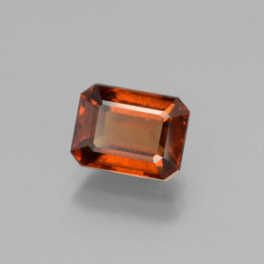 2.22カラットの天然シナモンオレンジヘソナイトガーネット（8×6.1 mm・エメラルドカット）