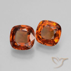 Shop natural 3.52ct ファイアオレンジ ヘソナイトガーネット gems, クッション, from スリランカ at GemSelect. In stock, global shipping!