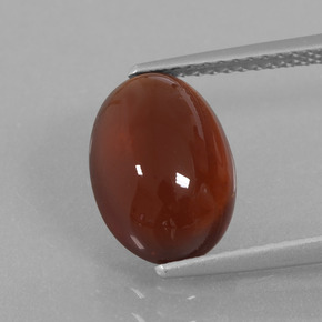 4.40カラットの天然赤みがかった茶ヘソナイトガーネット（11.8×8.3 mm・オーバルカット）