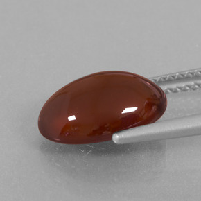 4.40カラットの天然赤みがかった茶ヘソナイトガーネット（11.8×8.3 mm・オーバルカット）