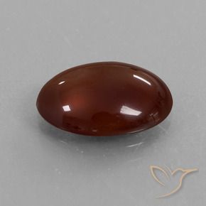 5.12カラットの天然赤みがかった茶ヘソナイトガーネット（12.8×10 mm・オーバルカット）