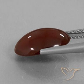 5.12カラットの天然赤みがかった茶ヘソナイトガーネット（12.8×10 mm・オーバルカット）