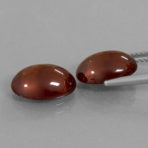 カラットの天然オレンジヘソナイトガーネット（11×8.2 mm・オーバルカット）