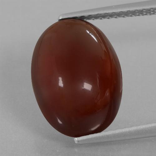 8.05カラットの天然赤みがかった茶ヘソナイトガーネット（13.9×10 mm・オーバルカット）