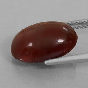 8.05カラットの天然赤みがかった茶ヘソナイトガーネット（13.9×10 mm・オーバルカット）